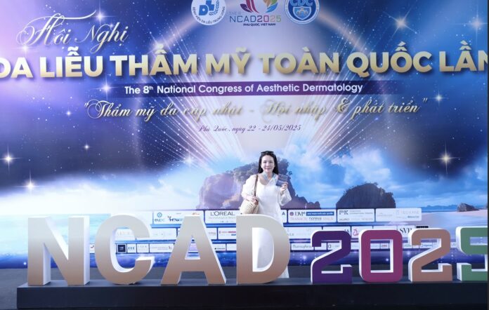 Huyên Thuyên tại Hội nghị Da liễu Thẩm mỹ Toàn quốc lần thứ 8 ở Phú Quốc!